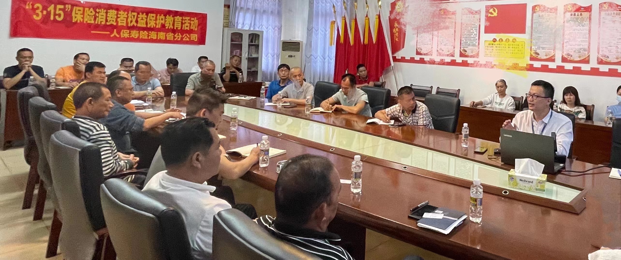 深入走访企业，强化消保意识.jpg